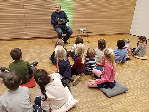 Die Vorschulkinder aus dem FRÖBEL-Kindergarten Heinrich der Löwe bekamen keinen Besuch, sondern schwärmten selbst aus und waren zu Gast bei der Braunschweiger Zeitung.